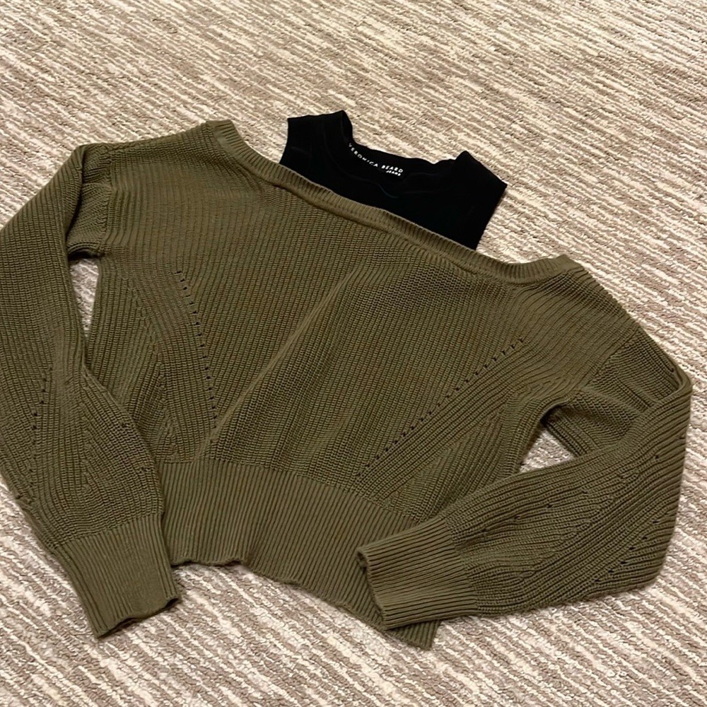 Gently used. Worn twice. Dry cleaned each time.